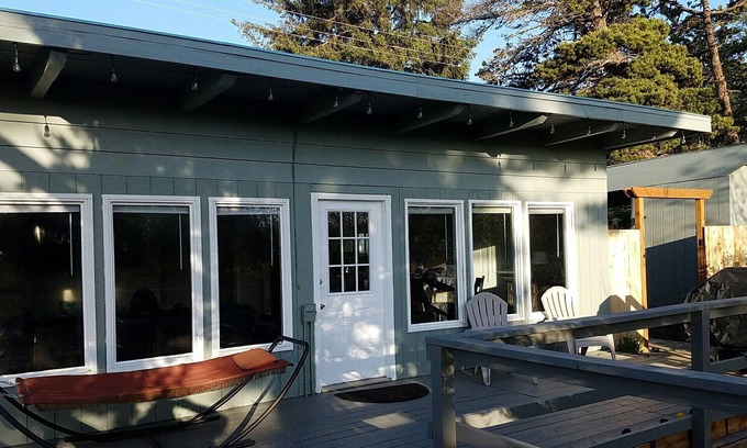 Seal Rock Cottage | Seal Rock Perch Getaway