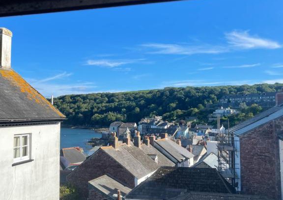 Kingsand House | Seapink, Kingsand; luxury Cornish cottage with seaviews, bbq & paddleboards