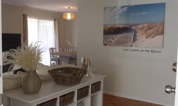 Surf Beach House | Seascape Beach Cottage