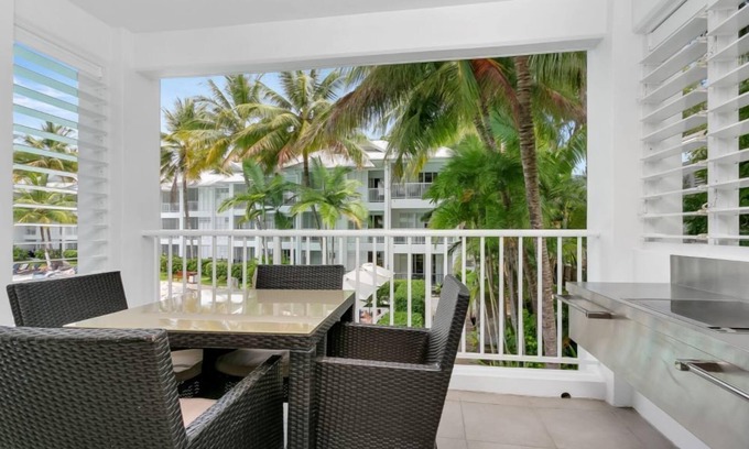 Port Douglas Apartment | Seascape Holidays at The Beach Club Apartment