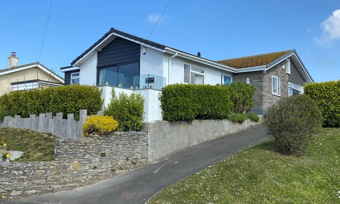 Hope-Cove Cottage | SEASCAPE (HOPE COVE), pet friendly, with a garden in Hope Cove