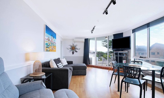 Palm Beach Apartment | Seascape Sanctuary Palm Beach Resort style Bliss