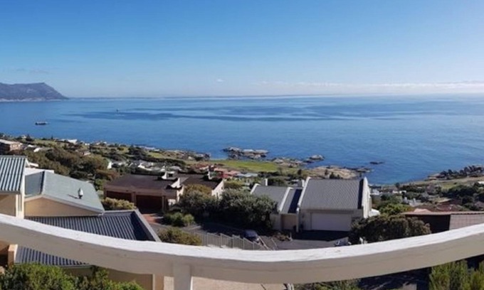 Froggy Farm House | SeaScape, Simon's Town