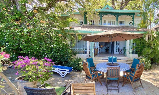 Gibbs Bay Villa | Seascape Villa Luxury villa