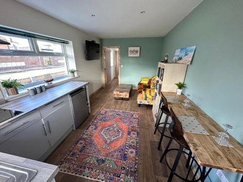 Hornsea House | Seashell Cottage - Dog friendly 1 bed cottage close to the sea