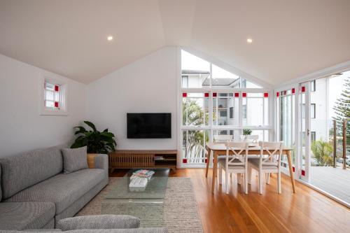 Narrabeen Apartment | Seaside apartment, 100m to beach