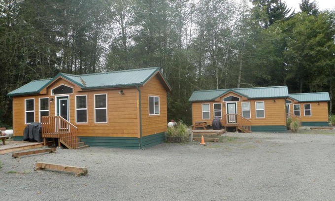 Seaside Resort | Seaside Camping Resort Cottage 9