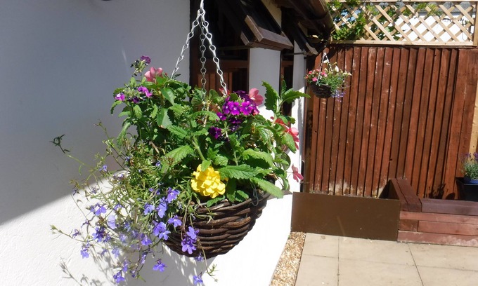 South Hayling House | Seaside Detached Bungalow "Happy Daze" in Quiet cu de sac
