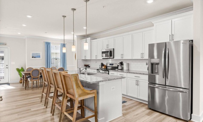 Caine Woods House | Seaside Serenity Townhome