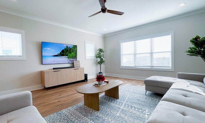 Wilmington Beach House | Seaside Splendor! Rooftop Views, 3 Minute Walk to Beach