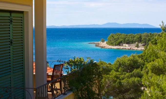 Milna (Brac) Villa | Seaside Villa | Secluded Bay | Boat Mooring | Stunning Views