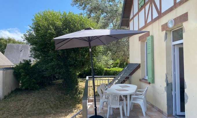 Montmartin-sur-Mer House | Seasonal rental in Hauteville sur mer
