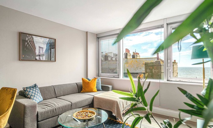 Seafront Apartment | Seaview 2BR Escape | Walk to Lanes, Beach & Pier