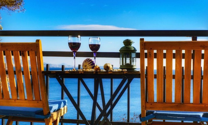 Peiraiki Apartment | Seaview apartment