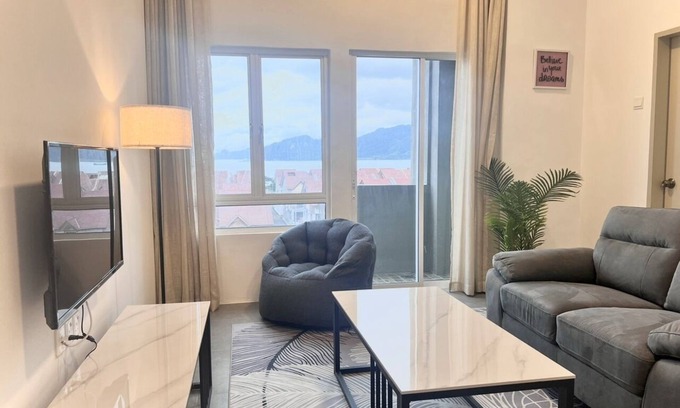 Kampung Pokok Asam Apartment | Seaview Cube l w/Rooftop Pool