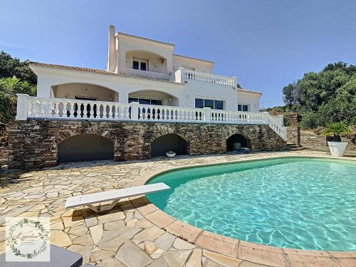Tomino Hotel | Seaview villa Marlau