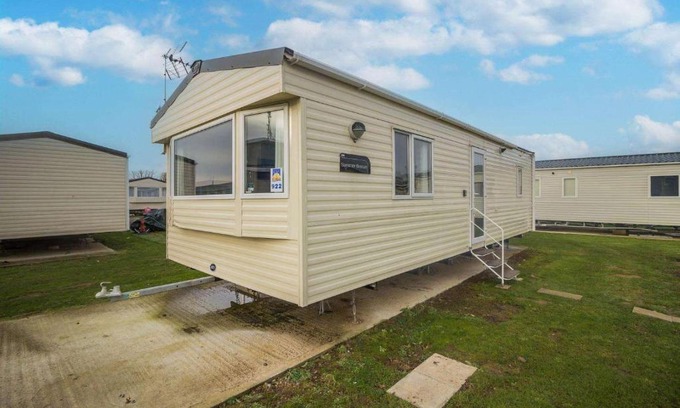 Clacton-on-Sea Resort | Seawick Caravan 922