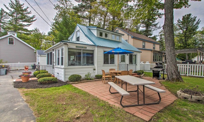 Sebago Cottage | Sebago Lake Cottage w/Patio + Beach Access!