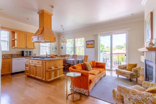 Graton House | Sebastopol Hot Tub BBQ Nature & Family Fun