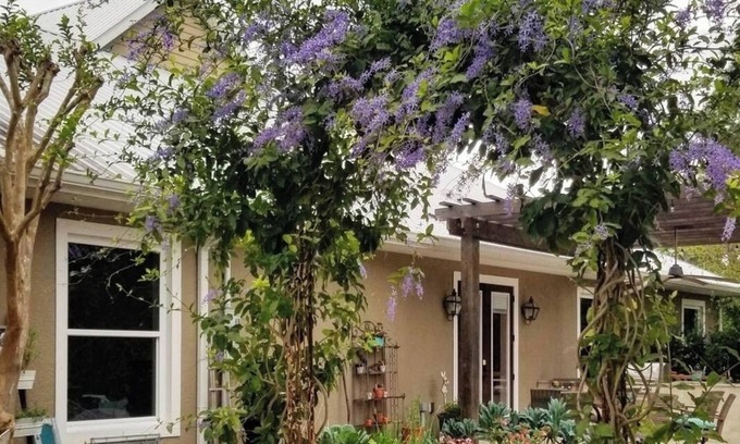 Highland House | Sebring Farm & Garden