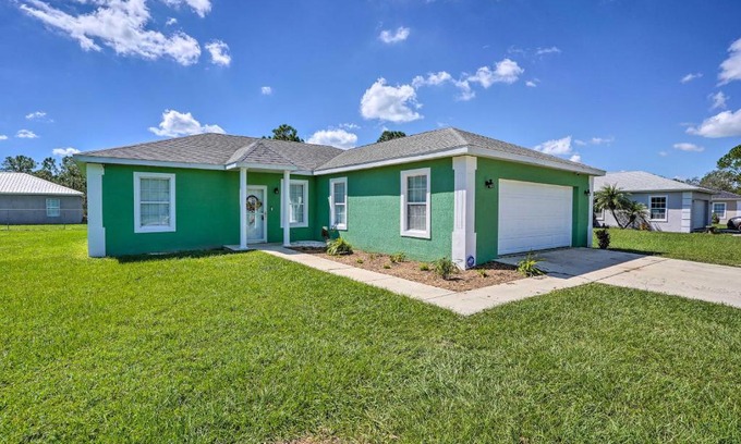 Sebring House | Sebring Gem Close to Golf and Raceway