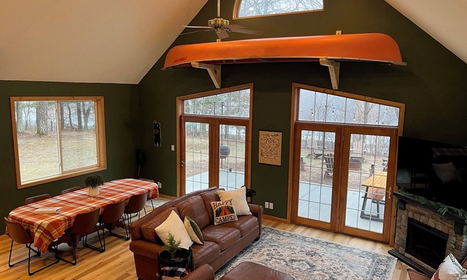 Ladysmith Cabin | Secluded 3-bedroom cabin on the Chippewa River near Ladysmith, WI with WiFi, AC