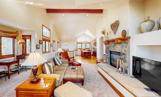 Edwards House | Secluded 3-level retreat with hot tub, W/D, & free shuttle to Arrowhead lift
