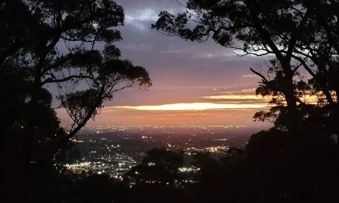 Mount Dandenong House | Secluded 6 bedroom home with stunning views.