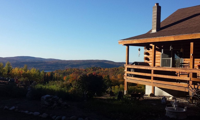 Littleton Apartment | Secluded and Quiet Country Mountain Getaway! Stunning Views right into Canada!
