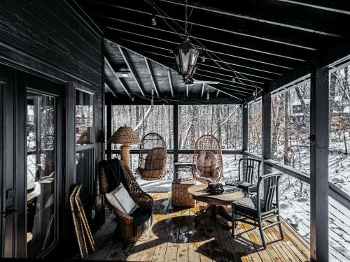 Monteagle House | Secluded Cabin in the Woods in Monteagle, Tennessee