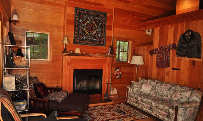 McKenzie Bridge Cabin | Secluded Cabin on Horse Creek, Outdoor Camp Kitchen, Sauna & Bathouse