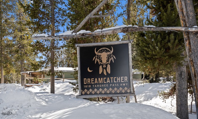 Lazy Acres House | Secluded home 7 minutes from YNP- Dreamcatcher