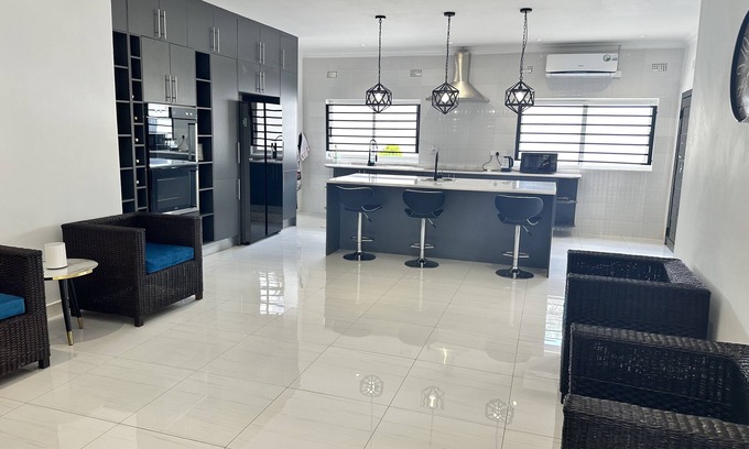 Lusaka House | Secluded Lusaka West Pool House 15 min from CBD