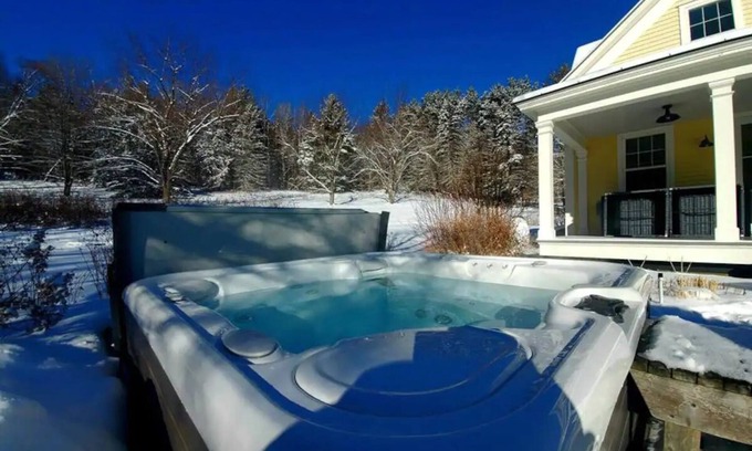 Waterbury House | Secluded, Magical Winter Paradise with Hot Tub
