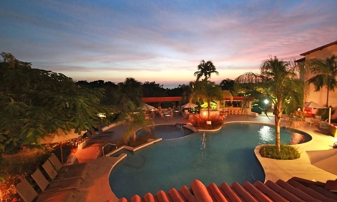 Maynards Hotel | Secluded Tropical Hotel with Shuttle to Historical Speightstown