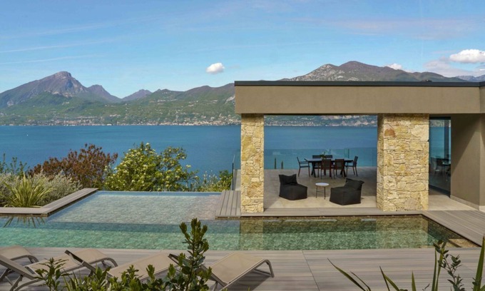 Brenzone sul Garda Villa | Secluded villa, epic views & pool - 6 mins drive from town centre and pubic beach.