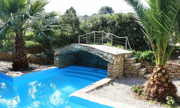 Dorida Villa | Secluded villa with sea view & private pool - ideal retreat for self-isolation!