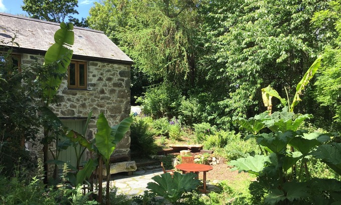 Helford Passage Cottage | Secluded woodland cottage, close to SW Coast Path