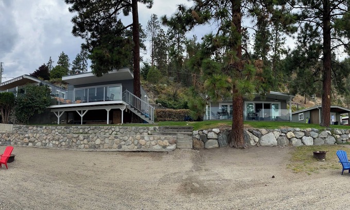 Central Okanagan Cabin | Seclusion Bay Luxury Lakeside Cabin 8. Stunning beachfront on Okanagan Lake.
