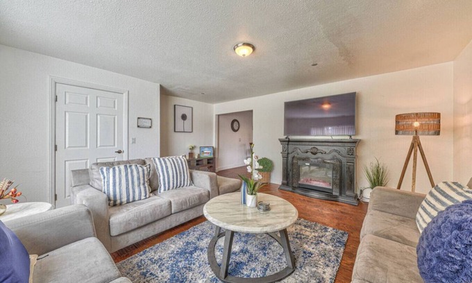 Marina House | Seclusion Oasis - Near Monterey Beaches & Aquarium