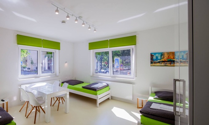Innenstadt Apartment | SecondHome Stuttgart: 2 very nice vacation apartments in Esslingen for up to 17 pers