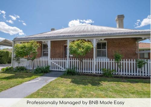 Orange House | Secret Cottage - Charming & Lovingly Restored, Firepit