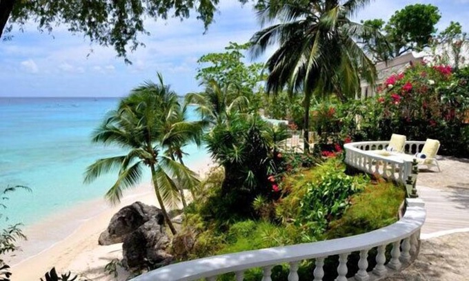 Derricks Apartment | Secret Cove 4 | Beach Front - Located in Tropical Saint James with House Cleaning Included