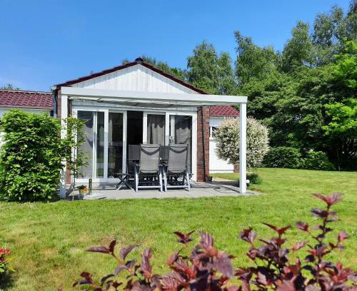 Schuettorf House | Seestern - Ferienhaus am Quendorfer See (Nr. 5)