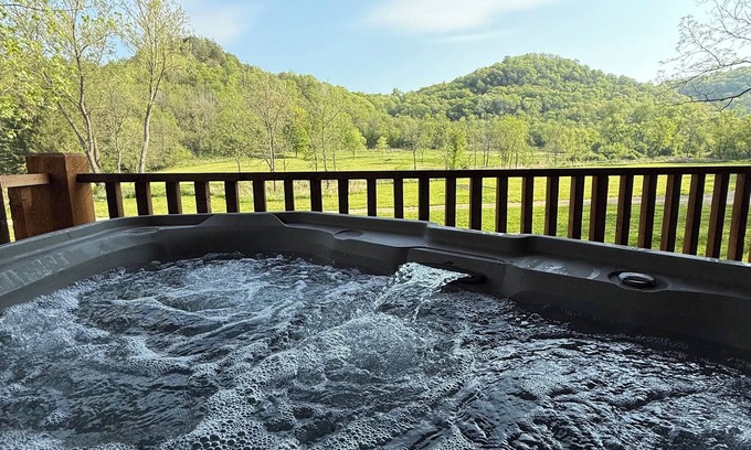 Gays Mills Cabin | Selah cabin with private hot tub, Selah Cabin