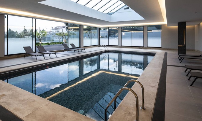 Mozelos House | Selection - AL - Seven Bedroom House, Sleeps 14
