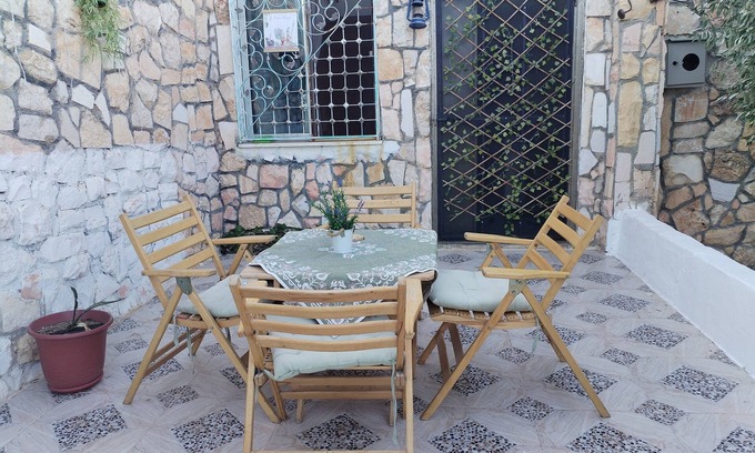 Umm Qais House | Seleucia DaR Umm Qais