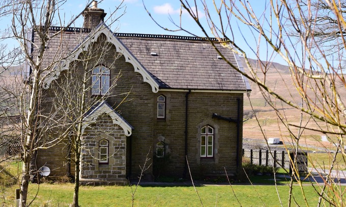 Gearstones House | Self-catering accommodation in the beautiful North Pennines in a lovingly restored station building,