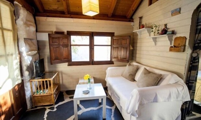 Guejar Sierra Cottage | Self catering Cortijo La Solanilla for 2 people