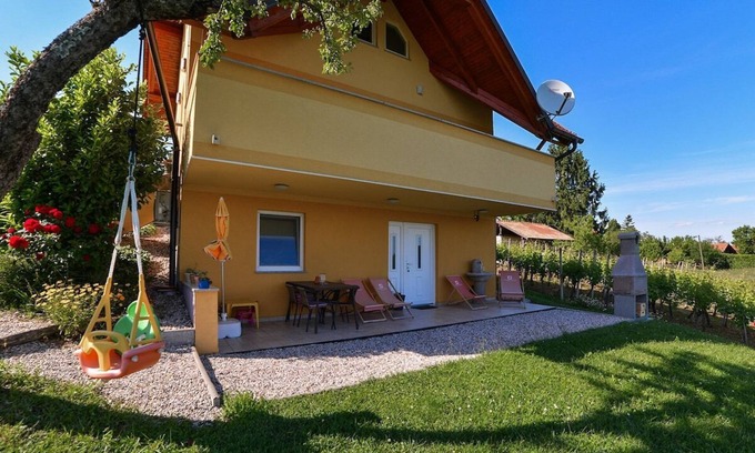 Brezice Cottage | Self Catering Cottage Studio - Sleep 4